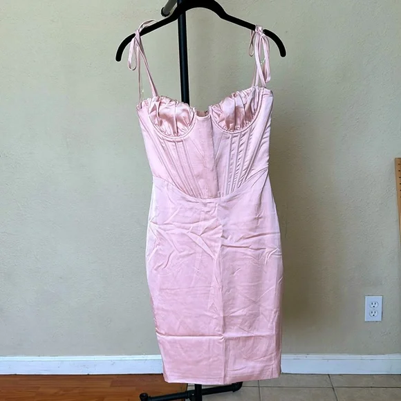 HOUSE OF CB 'Alma' Blush Pink Satin Corset Midi Dress NWOT size XS - Picture 3 of 9